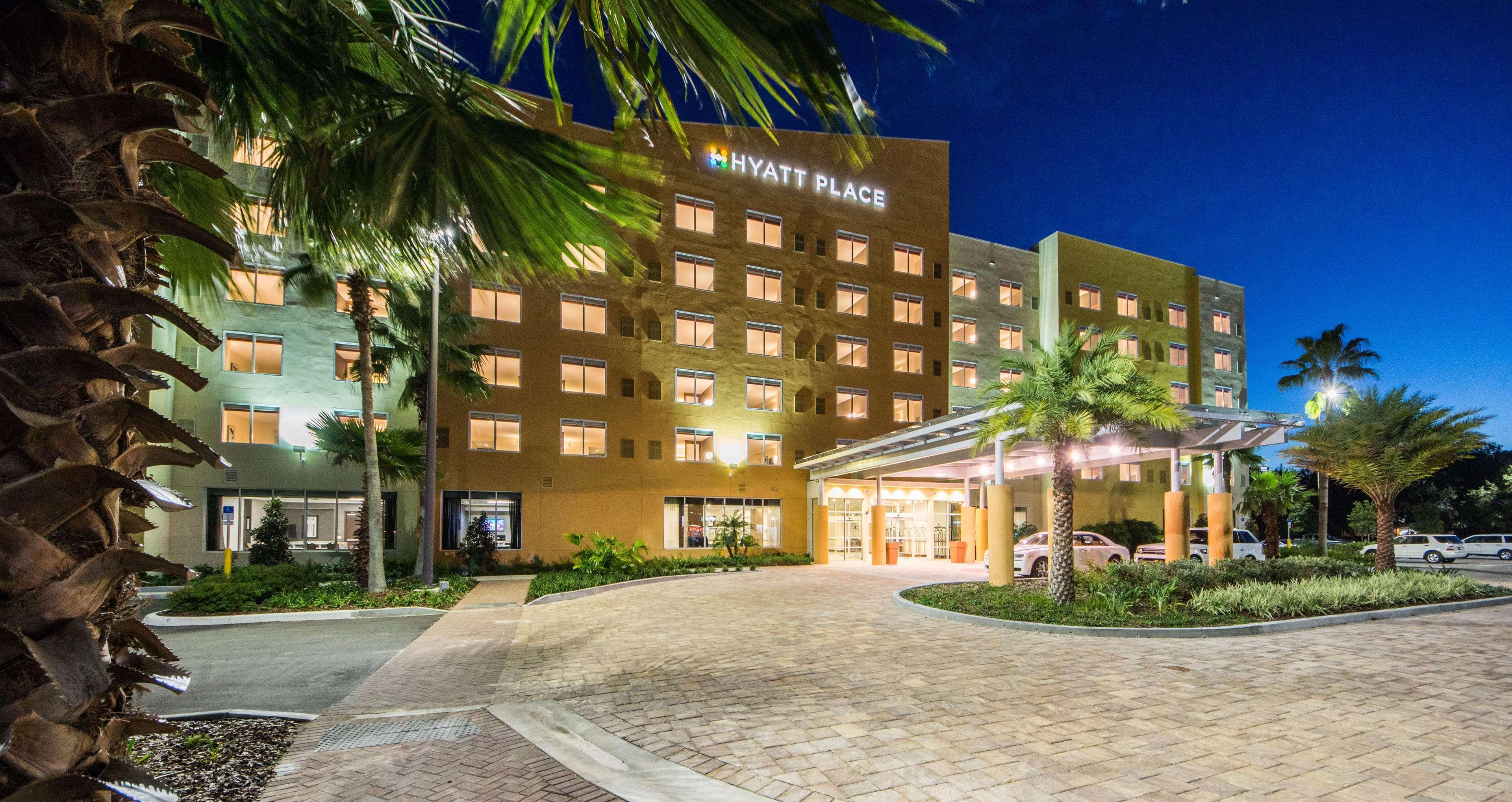 Hyatt Place Orlando/Lake Buena Vista Hotel Exterior photo